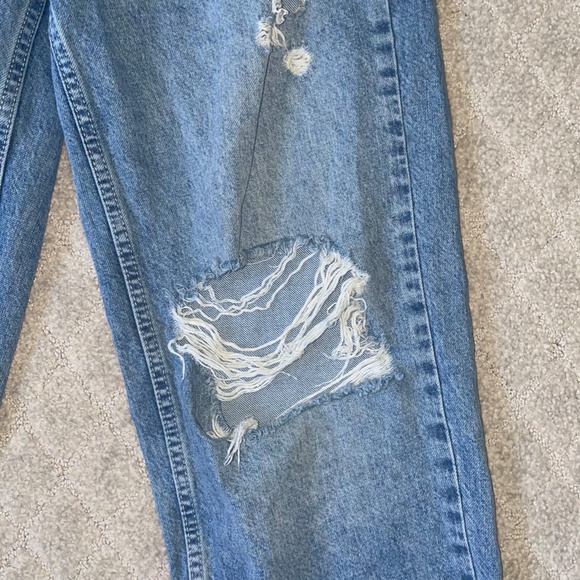 BDG High-Waisted baggy jean destroyed light wash - Picture 5 of 8